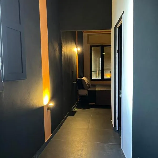 UNIQUE Apartments with rooftop & Netflix, hotel en Faenza