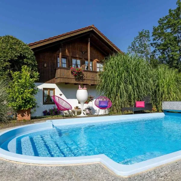 Haus Mona ****, Hotel in Bad Heilbrunn