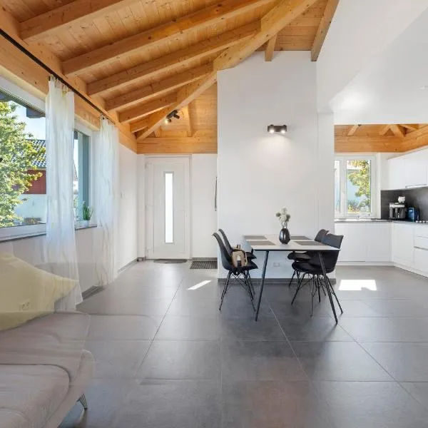 Casa Verde - Moos, hotel in Moos