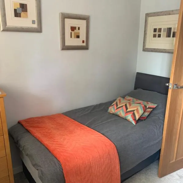 Commuters Haven perfect for conferences airport and offices near airport, hotel in Cove