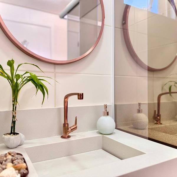 Aptos a 150m da PRAIA, dois quartos, sala de estar, COZINHA COMPLETA, SACADA com CHURRASQUEIRA, WI-FI, PISCINA, PORTARIA 24h, PLAYGROUND e QUADRA DE ESPORTES - Foto 3