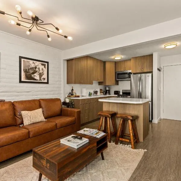Ketchum Sun Valley Getaway, walk to town and lifts, hotel i Ketchum