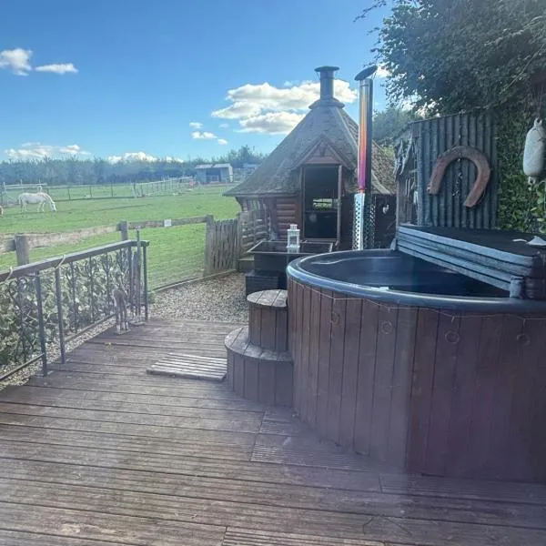 Bridie -rose with wood tub country retreat, khách sạn ở Kington