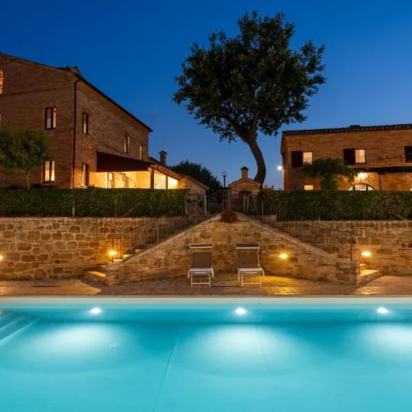Collerovere Country House, hotel in SantʼAngelo in Pontano