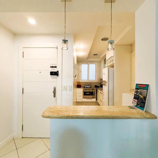 Maravilhoso Apartamento no Posto 5 de Copacabana - Foto 4