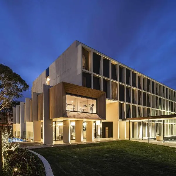 Mercure Sydney Rouse Hill, hotel in Kellyville