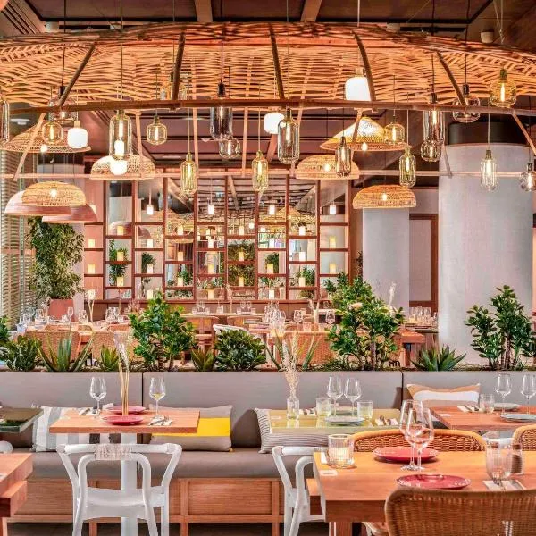 Novotel Paris Porte Versailles、パリのホテル