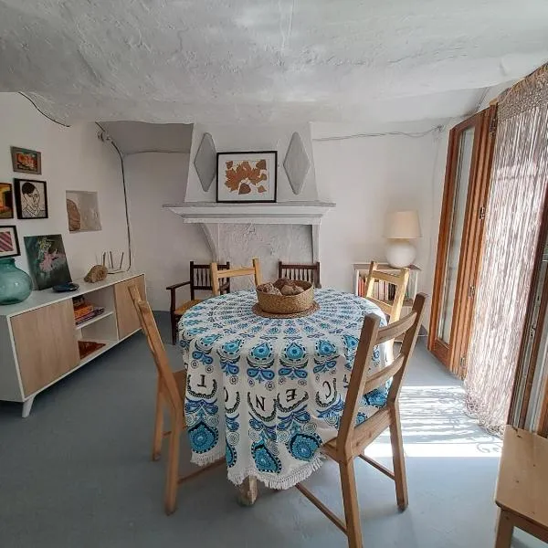 El Cap de Pedra – hotel w mieście Calles