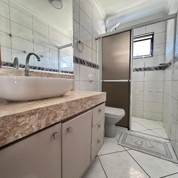 B483 - Apartamento com 3 quartos perto da praia - Foto 3