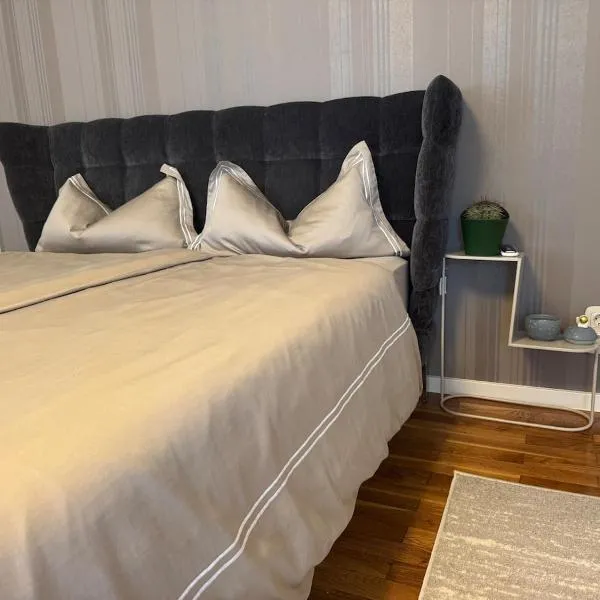 30 min from Munich & S-Bahn apartment with garden, hotelli kohteessa Gauting