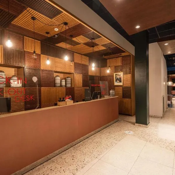 Ibis Abdelmoumen Casa Centre, hotel en Casablanca