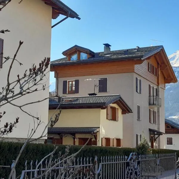 Mansarda Combo, khách sạn ở Bormio