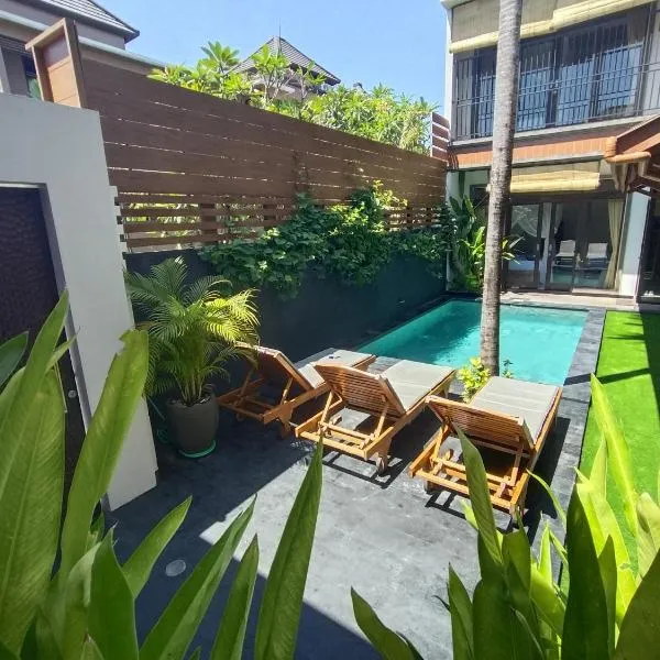 Villa CUCU - Legian - 3 Bedroom, hotel in Legian