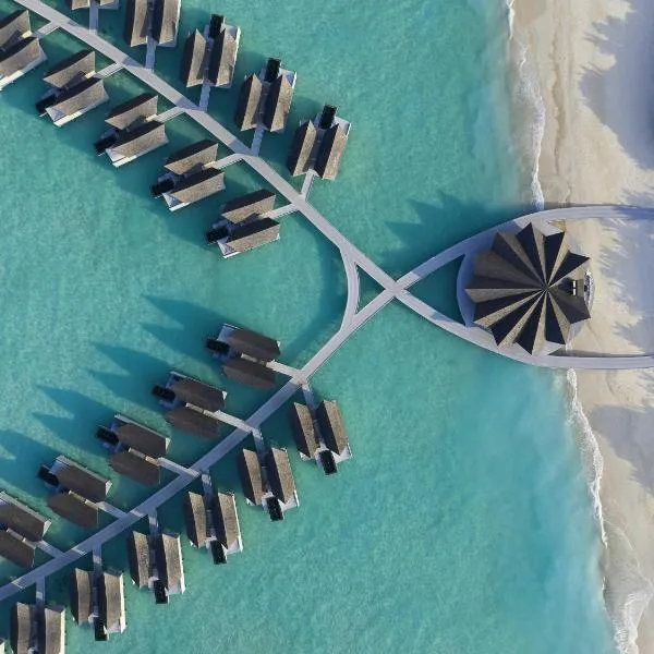 Kuredhivaru Resort and Spa - Maldives, hotel en Manadhoo