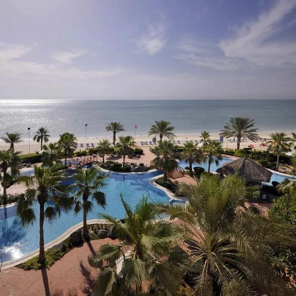 Mövenpick Hotel & Resort Al Bida'a, hotel di Kuwait