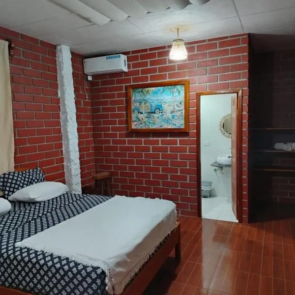 Marybutch, hotel in Manglaralto