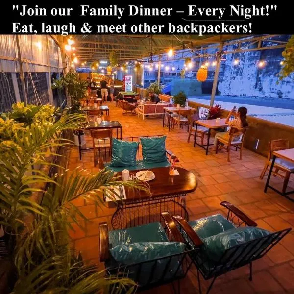 Social Backpacker Hostel & Rooftop Bar, hotel in Battambang