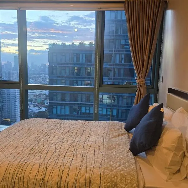 Beautiful Sunset One Uptown near Grand Hyatt BGC Uptown, St Lukes Medical Center, and Mitsukoshi Mall, Hotel in Manila