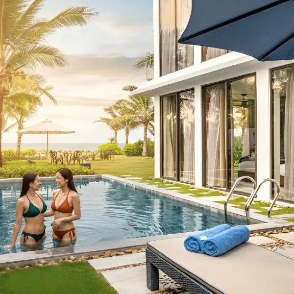 Hoi An Royal Beachfront Villas, hotel in Dien Ban