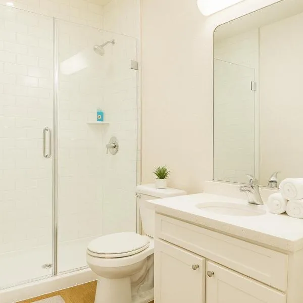 Marina del Rey 2BR Getaway - Pool - Spa - Gym