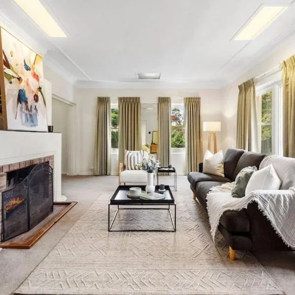 Charming Cottage Walk to City and Eat Street, ξενοδοχείο σε Braddon