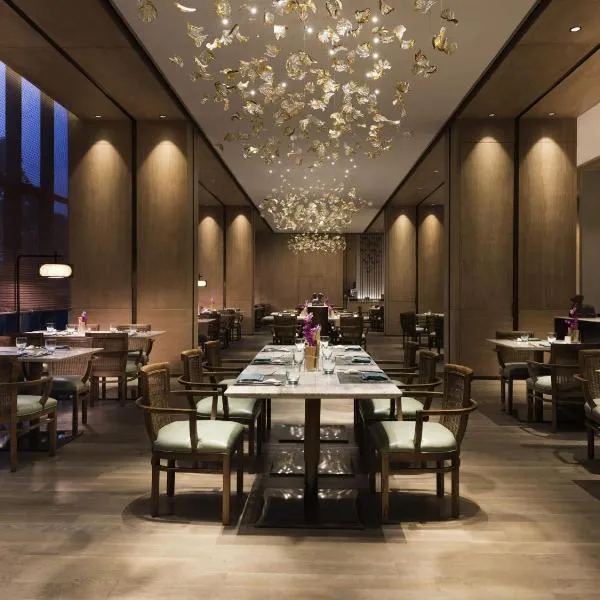 Novotel Shanghai Clover, hotel in Shanghai