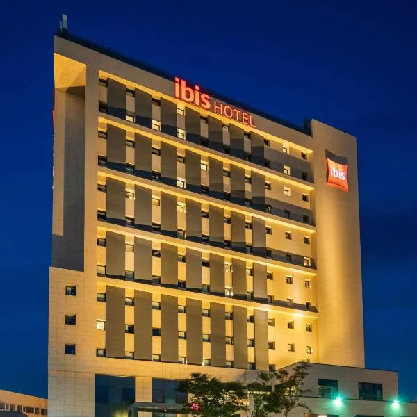 Ibis Istanbul Tuzla Hotel, hotel in Tuzla