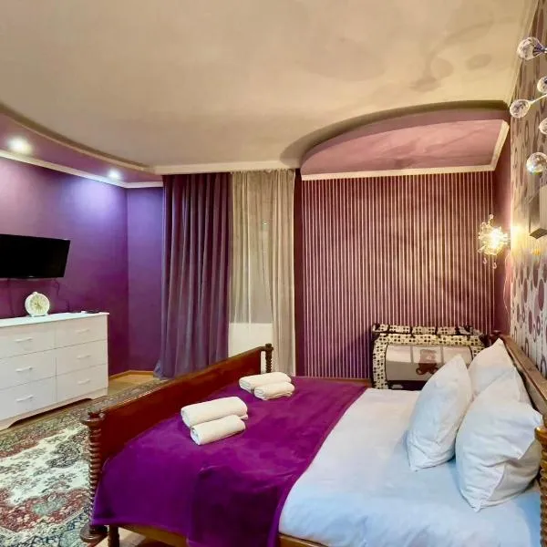 SDD Brothers - Дом с балконом в сердце Тбилиси, hotel in Tbilisi City