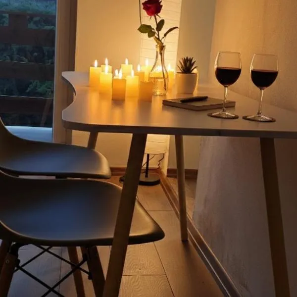 Villa Nathanael Cozy Rooms with Balcony, hotel in Pogradec