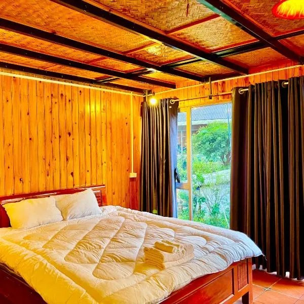 Sky View Homestay, hotel di Tả Van