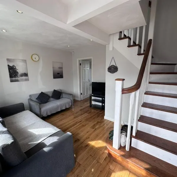 Modern City Centre House in Heart of Galway City, hotel en Galway