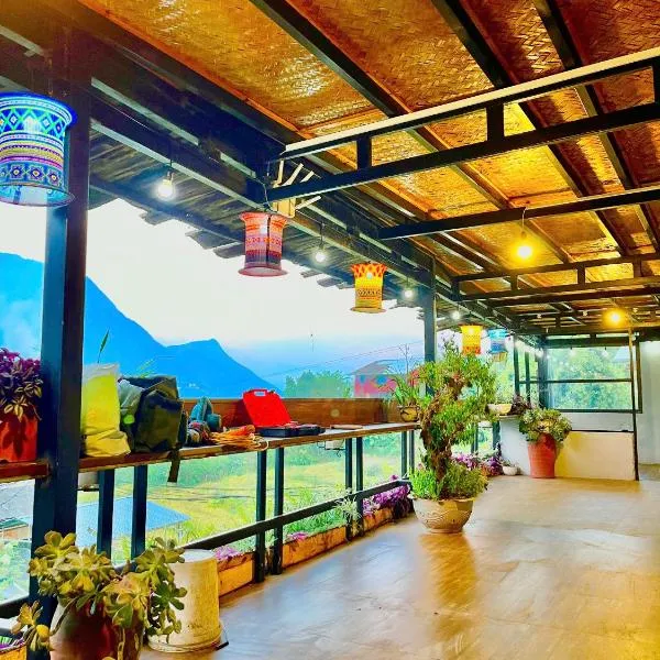 Sky View Homestay, hotel en Tả Van