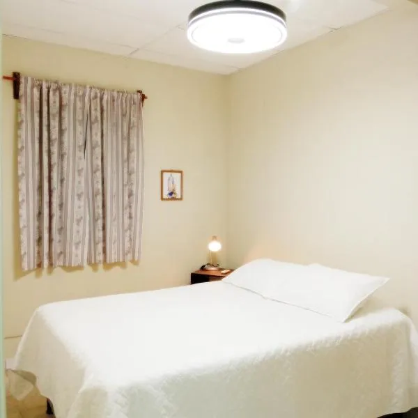 Double Bed, hotel in San Salvador