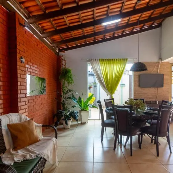 Recanto dos Passaros - Wifi Garagem Gourmet, hotel en Goiânia