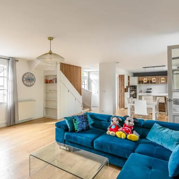 Beautiful house 5 Bedroomed Ormoie Near Disneyland Paris, hotel in Magny-le-Hongre
