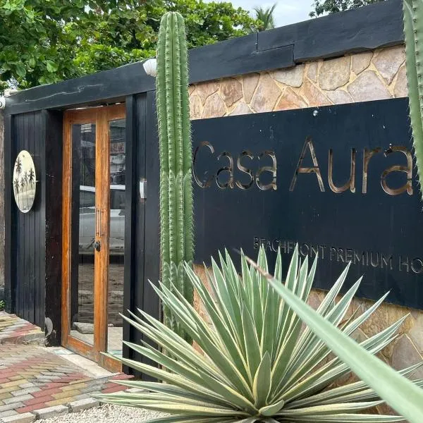 Casa Aura: Beachfront Premium Hostel, hotel in Tamarindo