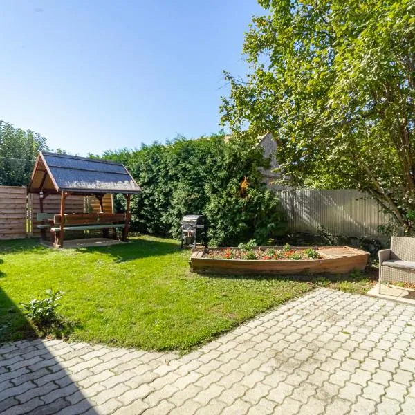 Varga Apartman Balatonberény, hotel di Balatonberény