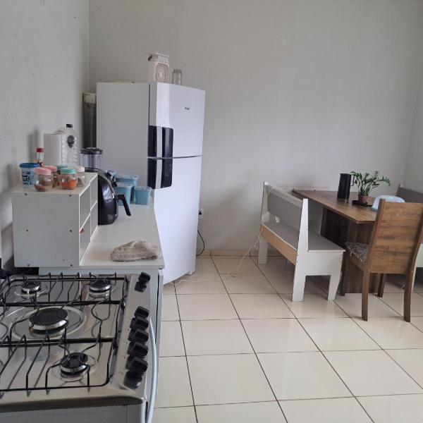 Casa de hospedagem com um de casal com smart tv e ventilador - Foto 2