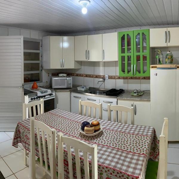 Casa com 3 Quartos a 140m da Praia de Calheiros - Foto 4