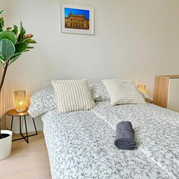 Modern Stylish Luxury Apartment with Parking, hotel in Vienna