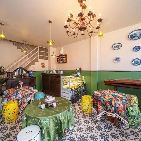 Nyonya Maison Boutique Hotel Phuket Old Town, hotel in Phuket Town