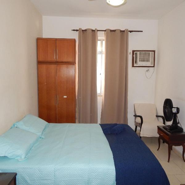 Espaçoso apto de 1 quarto na quadra da Praia - Foto 2