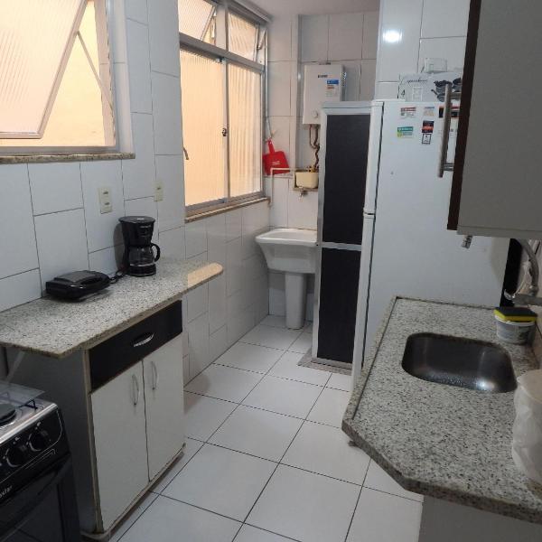 Espaçoso apto de 1 quarto na quadra da Praia - Foto 3