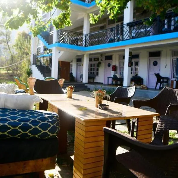 La Hostelgia, hotel em Manali