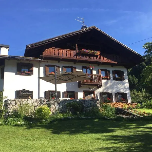 B&B Rossodisera, hotelli kohteessa Domegge di Cadore