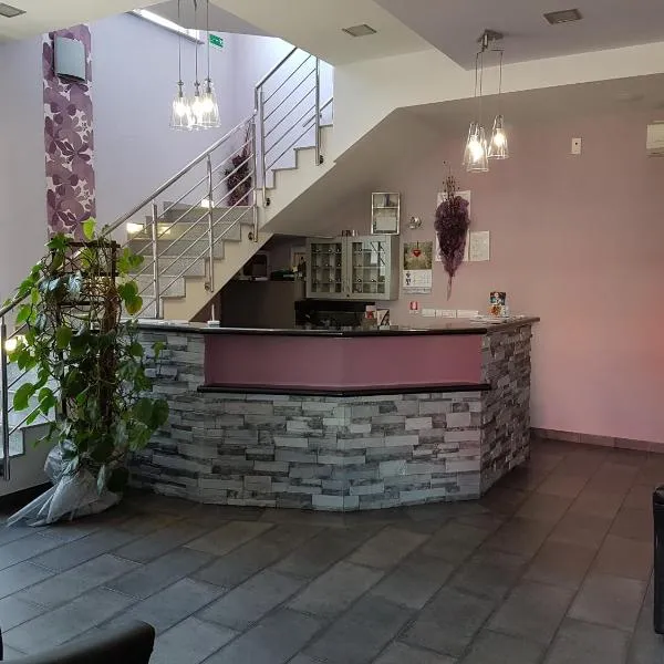Hostel Kristal, hotel in Vinkovci
