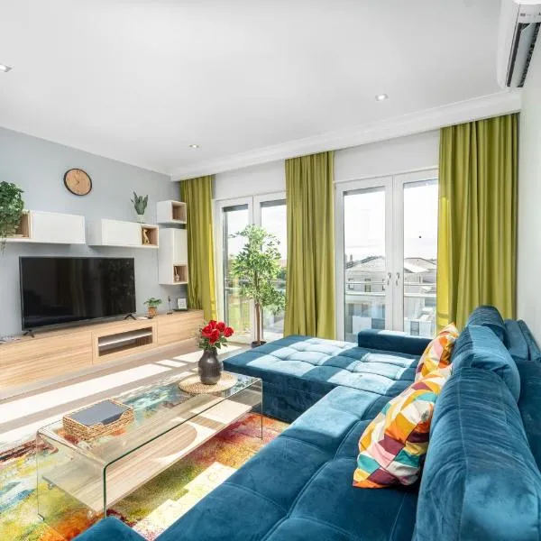 Relax in Style at Maurizia accommodation by Open House，位于Dumbrăviţa的酒店