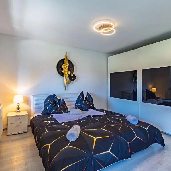 Großes Reihenhaus 100 m2, Messe Offenburg 650m, Garten bis 9 Gäste, gratis Parkplätze, Nähe Europpark & Gifiz-See, hotel v destinaci Offenburg
