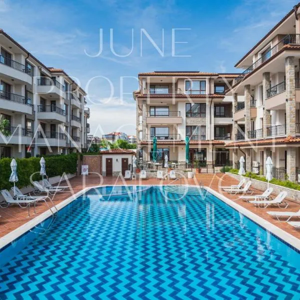 Sea-breeze retreat Zerini, hotel in Burgas City