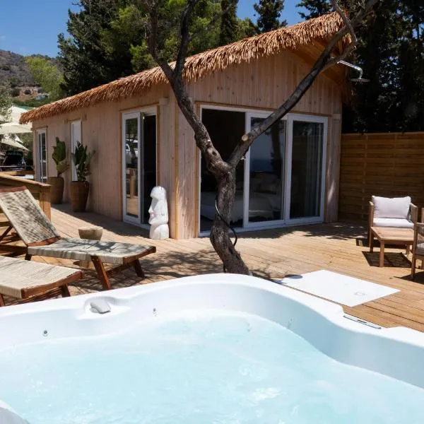 Luxury Boutique Jacuzzi Chalet, viešbutis mieste Maro